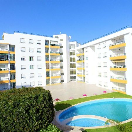 Quiet Apartment Overlooking The Swimming Pool Armação de Pêra Zewnętrze zdjęcie