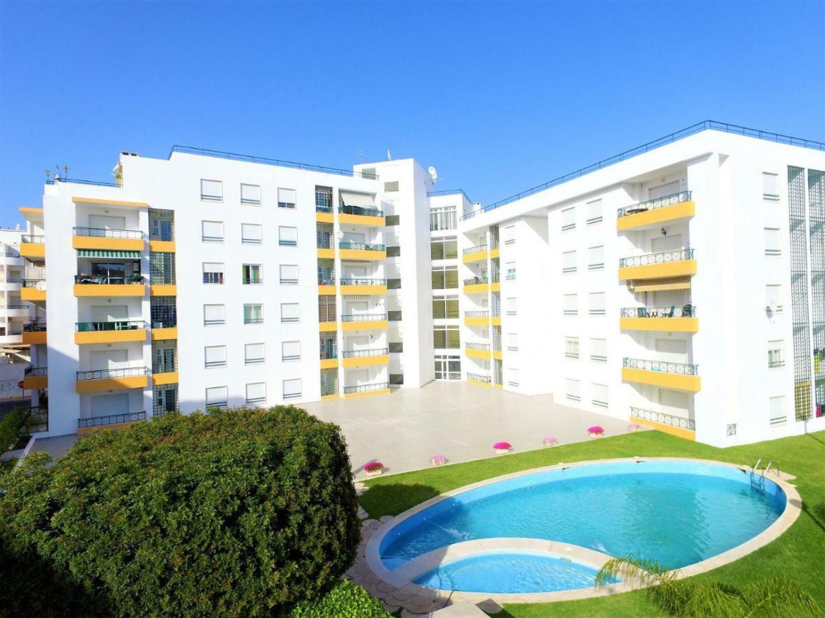 Quiet Apartment Overlooking The Swimming Pool Armação de Pêra Zewnętrze zdjęcie
